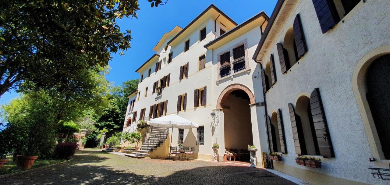 Flangini Bed and breakfast *